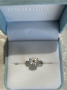 14K White Gold Round Solitaire Ring with Twisted Band - White Size 5